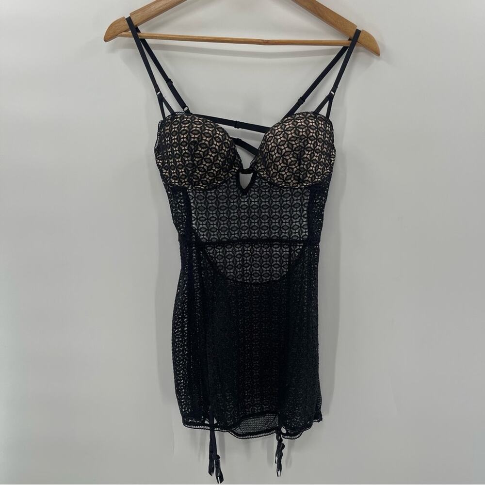Victoria’s Secret Lace Push Up Black Over Nude Gartered Lingerie Nighty Size 34C - Picture 1 of 11
